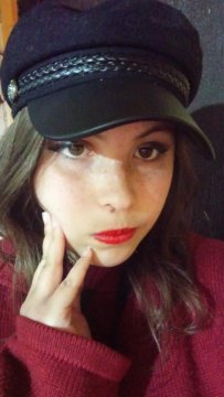 FoxxyLannah from Surrey,United Kingdom